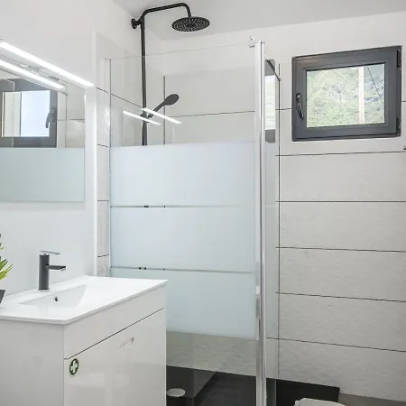 Basalt Dwelling I By Homie Apartman São Vicente