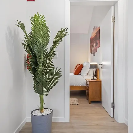 Basalt Dwelling I By Homie São Vicente