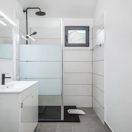 Basalt Dwelling I By Homie Apartment