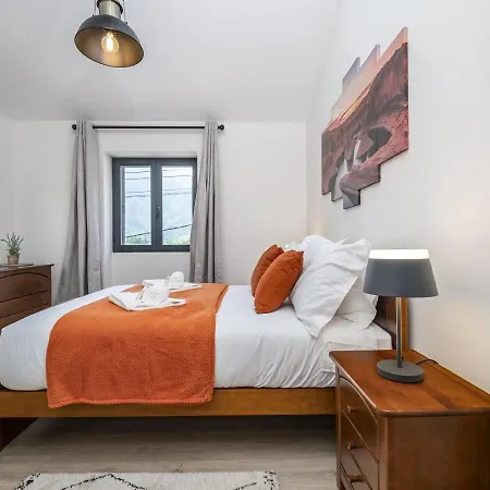 Basalt Dwelling I By Homie São Vicente